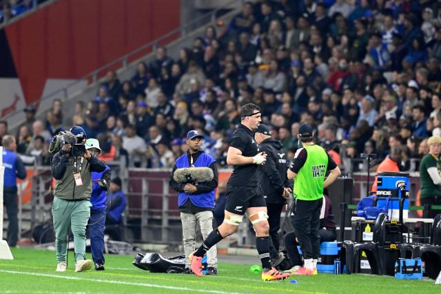 New Zealand's flanker Simon Parker is sent off during a rugby union tour match between the Stormers and New Zealand at the Cape Town Stadium in Cape Town on August 7, 2026. (Photo by Rodger Bosch / AFP)
