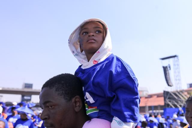 Democratic Alliance (DA) supporters gather in Johannesburg on August 8, 2026 during the party Manifesto launch ahead of November 2026 South Africa local elections. (Photo by MZINGENKOSI SIBANDA / AFP)