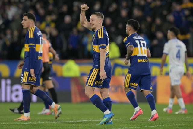 Boca Juniors' midfielder #25 Santiago Ascacibar celebrates scoring his team's first goal during the Argentine first division football match between Boca Juniors and Velez Sarsfield at the Tomas Adolfo Duco stadium in Buenos Aires on August 8, 2026. (Photo by JUAN MABROMATA / AFP)