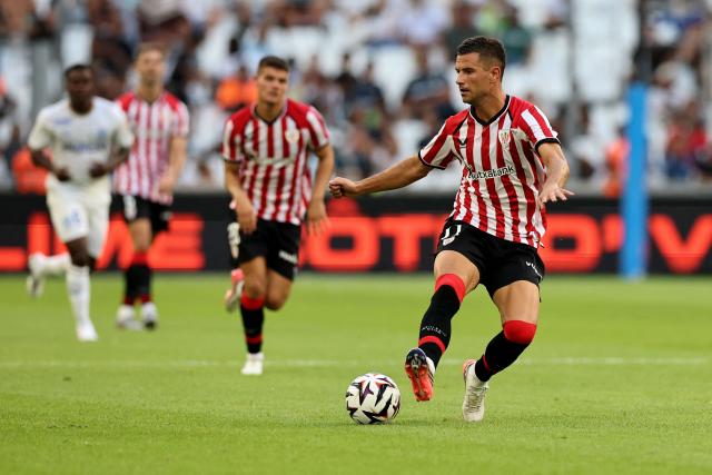 Athletic Bilbao's Spanish forward #11 Gorka Guruzeta controls the ball during the pre-season friendly football match between Olympique de Marseille (OM) and Athletic Bilbao at Stade Velodrome in Marseille, southern France on August 9, 2026. (Photo by Thibaud MORITZ / AFP)