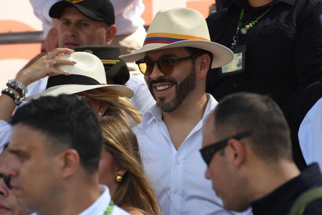 Colombia'S President Abelardo de la Espriella attends the traditional Silleteros parade held as part of the Flower Festival in Medellin, Antioquia department, Colombia on August 9, 2026. (Photo by Jaime SALDARRIAGA / AFP)
