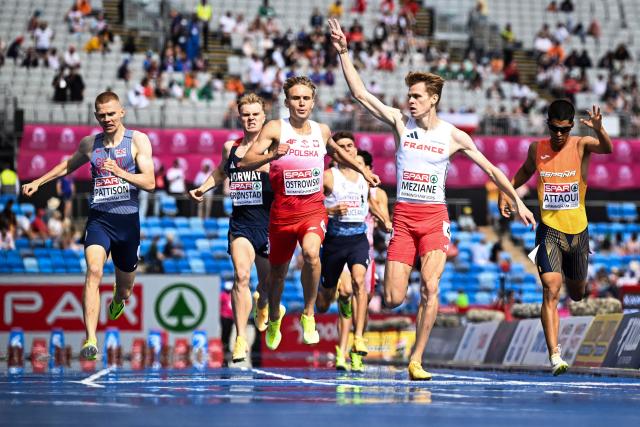 France's Yanis Meziane (2nd R) reacts as he crosses the finish line to arrive first in the men's 800m heat 2 during the European Athletics Championships at Alexander Stadium in Birmingham on August 10, 2026. (Photo by Paul ELLIS / AFP)