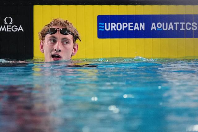 Neutral Athlete B's Ilia Borodin reacts after winning  the final of the men's 400m individual medley swimming event during the LEN European Aquatics Championships at the Olympic Aquatic Centre in Saint-Denis, northern suburbs of Paris, on August 10, 2026. (Photo by Dimitar DILKOFF / AFP)