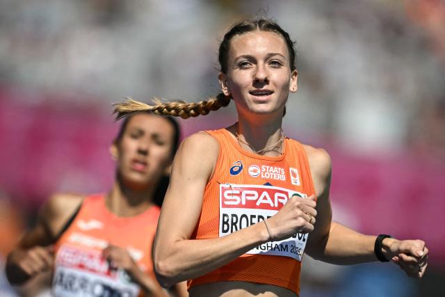 Netherlands' Femke Broeders-Bol crosses the finish line to arrive first in the women's 800m heat 2 during the European Athletics Championships at Alexander Stadium in Birmingham on August 11, 2026. (Photo by Paul ELLIS / AFP)