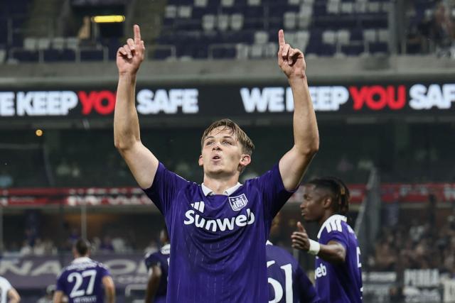 Anderlecht's Ukranian forward #14 Danylo Sikan celebrates after scoring a goal during the UEFA Europa League third qualifying round - second leg football match between RSC Anderlecht and PAOK Thessaloniki at Lotto Park in Brussels on August 13, 2026. (Photo by BRUNO FAHY / Belga / AFP) / Belgium OUT