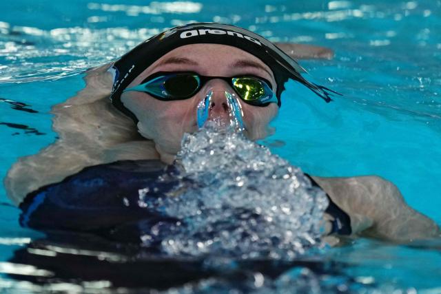 Netherlands' Marrit Steenbergen competes in a semi-final of the women's 100m backstroke swimming event during the LEN European Aquatics Championships at the Olympic Aquatic Centre in Saint-Denis, northern suburbs of Paris, on August 14, 2026. (Photo by Dimitar DILKOFF / AFP)