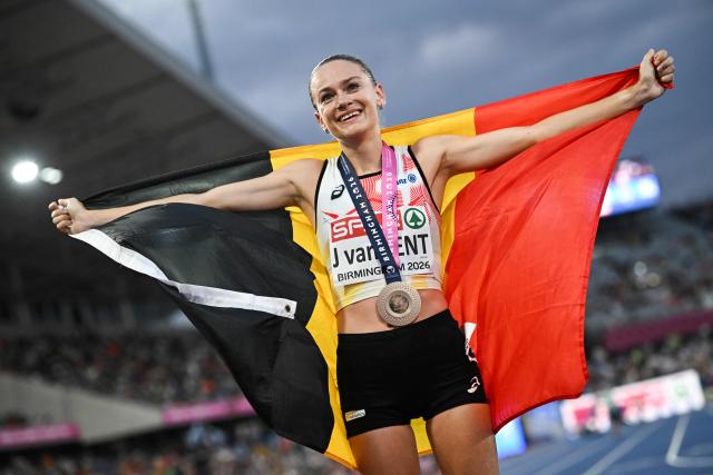 Bronze medallist Belgium's Jana van Lent celebrates after competing in the women's 10,000m final during the European Athletics Championships at Alexander Stadium in Birmingham on August 14, 2026. (Photo by Paul ELLIS / AFP)