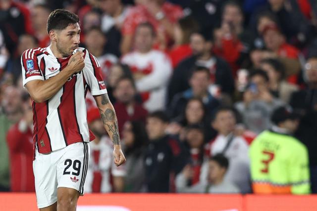 River Plate's defender #29 Gonzalo Montiel celebrates after scoring the opening goal during the Argentine Professional League 2026 Clausura football match between River Plate and Argentinos Juniors at MAS Monumental Stadium in Buenos Aires on August 16, 2026. (Photo by Alejandro PAGNI / AFP)