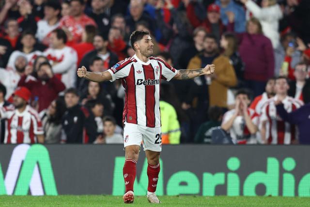 River Plate's defender #29 Gonzalo Montiel celebrates after scoring the opening goal during the Argentine Professional League 2026 Clausura football match between River Plate and Argentinos Juniors at MAS Monumental Stadium in Buenos Aires on August 16, 2026. (Photo by Alejandro PAGNI / AFP)
