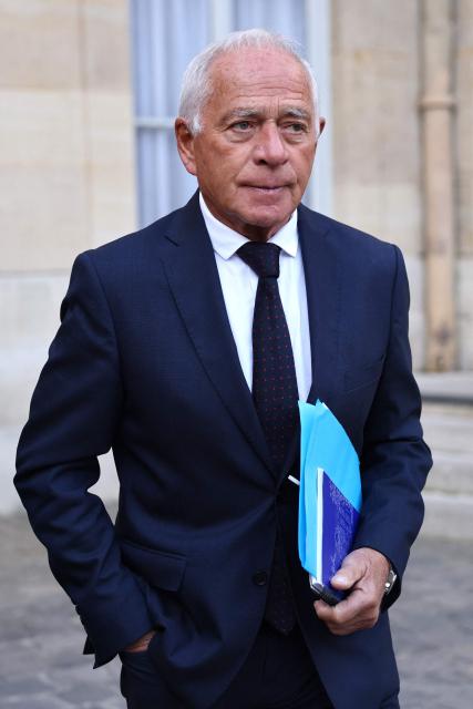 (FILES) French Senator and president of the 'Rassemblement des democrates, progressistes et independants' group in the Senate Francois Patriat leaves the Hotel Matignon in Paris on September 21, 2022, after the government's consultations ahead of the ordinary parliamentary session which opens on October 3, 2022. Current senator and president of the "Rassemblement des democrates, progressistes et independants" group in the Senate Francois Patriat died, the parliamentary group announced on August 19, 2026 (Photo by Thomas SAMSON / AFP)