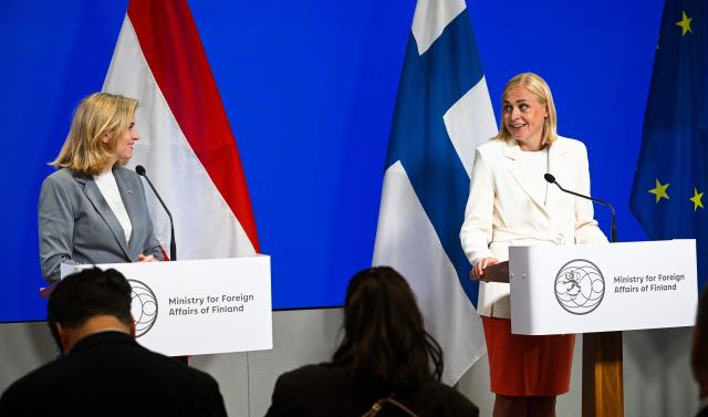 Finnish Foreign Minister Elina Valtonen (R) and Austria's Foreign Minister Beate Meinl-Reisinger address a joint press conference as they meet in Helsinki, Finland, on August 19, 2026. (Photo by Markku Ulander / Lehtikuva / AFP) / Finland OUT
