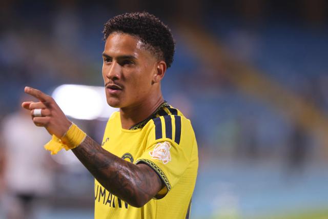 Nassr's Brazilian Forward #20 Angelo Gabriel celebrates after scoring his team's second goal during the Saudi Pro League football match between Al-Nassr and Al-Riyadh at the Prince Turki bin Abdul Aziz Stadium in Riyadh on August 21, 2026. (Photo by Fayez NURELDINE / AFP)