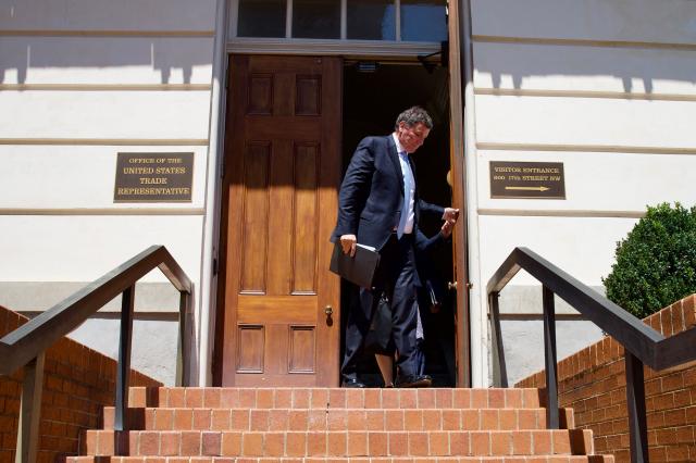 Dominic LeBlanc, Canada's minister in charge of US-Canada trade, leaves the Office of the United States Trade Representative (USTR) following talks with US Trade Representative Jamieson Greer in Washington, DC, on August 21, 2026, amid ongoing trade tensions between Canada and the United States. The United States and Canada were back at the negotiating table Friday, with the clock ticking down to a midnight deadline when punishing new US tariffs kick in. (Photo by Amid FARAHI / AFP)