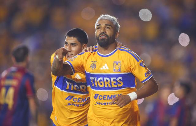 Tigres’ Uruguayan forward #17 Rodrigo Aguirre celebrates after scoring the opening goal during the Liga MX Apertura football match between Tigres and Atlante at the Universitario stadium in San Nicolas de los Garza, Nuevo Leon, Mexico on August 21, 2026. (Photo by Julio Cesar AGUILAR / AFP)