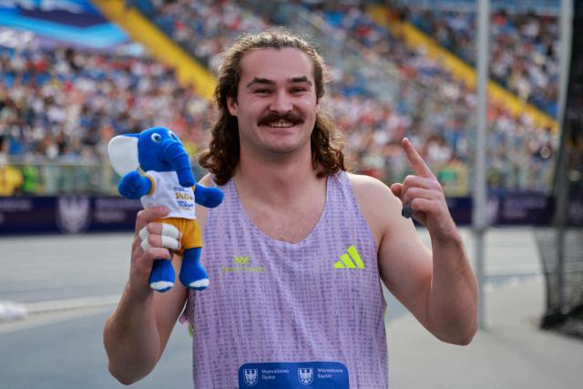 Winner Canada's Ethan Katzberg celebrates after the men's hammer throw event of the Silesia Diamond League athletics meeting in Katowice, Poland, on August 23, 2026. (Photo by Wojtek RADWANSKI / AFP)