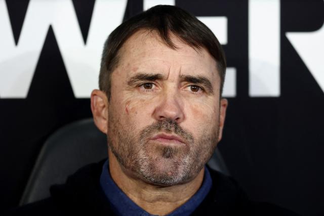 River Plate's head coach Eduardo Coudet looks on ahead of the Argentine Professional League 2026 Clausura football match between River Plate and Velez Sarsfield at MAS Monumental Stadium in Buenos Aires on August 23, 2026. (Photo by Alejandro PAGNI / AFP)