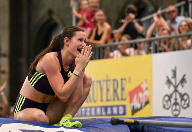 US' athlete Hana Moll celebrates after clearing the bar as she competes in the women's Pole Vault event of the 2026 Wanda Diamond League - Weltklasse Zurich as part of the World Athletics IAAF Diamond League athletics meeting at the Wanner Hall of the Zurich Main Railway Station in Zurich on August 26, 2026. (Photo by Fabrice COFFRINI / AFP)