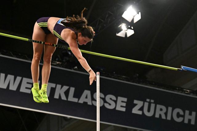 US' athlete Hana Moll competes in the women's Pole Vault event of the 2026 Wanda Diamond League - Weltklasse Zurich as part of the World Athletics IAAF Diamond League athletics meeting at the Wanner Hall of the Zurich Main Railway Station in Zurich on August 26, 2026. (Photo by Fabrice COFFRINI / AFP)