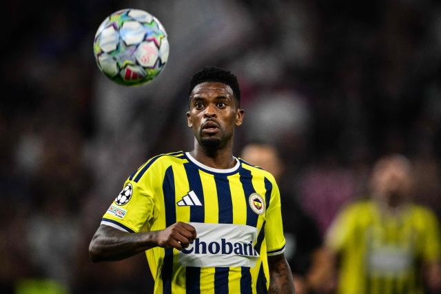 Fenerbahce's Portuguese #27 Nelson Semedo watches the ball during the UEFA Champions League qualifying playoff - second leg football match between Olympique Lyonnais (OL) and Fenerbahce SK at the Groupama Stadium in Decines-Charpieu, central-eastern France, on August 26, 2026. (Photo by OLIVIER CHASSIGNOLE / AFP)