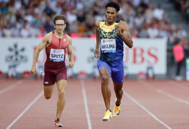 Japan's Yuki Joseph Nakajima (R) competes in the men's 400m during the IAAF Diamond League athletics meeting, at the Letzigrund Stadium, in Zurich on August 27, 2026. (Photo by Stefan Wermuth / AFP)