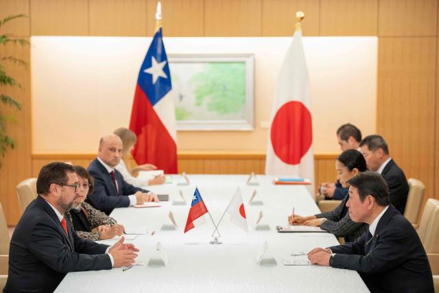 Japan's Foreign Minister Toshimitsu Motegi (R) and Chile's Foreign Minister Francisco Perez Mackenna (L) attend a meeting at the Ministry of Foreign Affairs in Tokyo on August 28, 2026. (Photo by Yuichi YAMAZAKI / AFP)