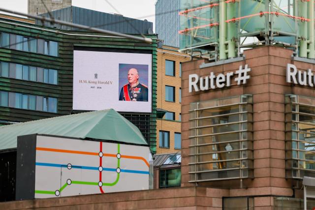 This photograph shows a portrait of King Harald V of Norway displayed on a screen after he passed away, in Oslo on August 28, 2026. King Harald V of Norway, who died on August 28, 2026 aged 89, remained a unifying figure in his country until the very end, a pillar of stability amid a string of family scandals that tarnished the final years of his reign. (Photo by Thomas Andersen / NTB / AFP) / Norway OUT