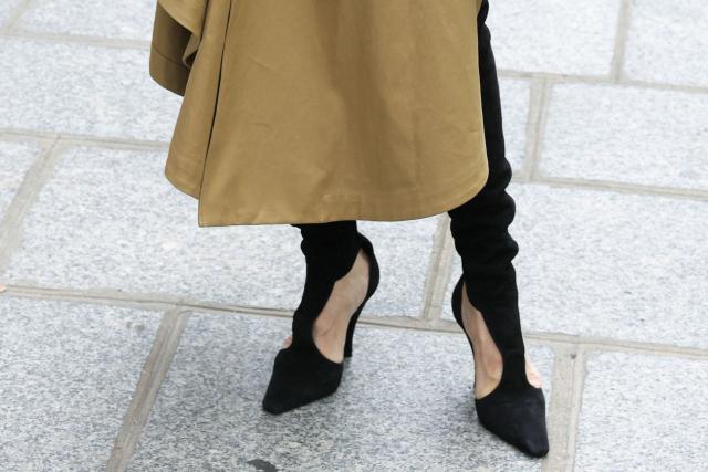 A detail shows the shoes of Canadian singer Celine Dion as she arrives at Hotel Le Royal Monceau in Paris on August 28, 2026, ahead of her series of concerts in the French capital. Celine Dion, 58, announced in late March, in a video and a message projected onto the Eiffel Tower, her return to the stage, in Paris, after six years away from the public, between the pandemic and persistent health problems. She has suffered since 2022 from stiff person syndrome, a rare and incurable neurological condition. (Photo by Thomas SAMSON / AFP)