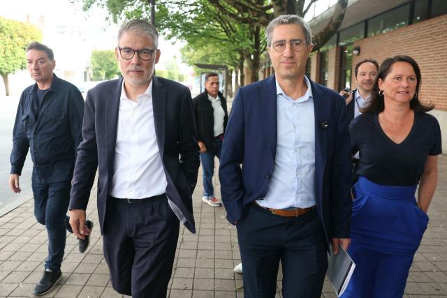 First secretary of French Socialist party (PS) Olivier Faure (2ndL), Ecologiste et Social's MP Francois Ruffin and Mayor of Nantes Mayor of Nantes Johanna Rolland arrive for the French left-wing Socialist Party (PS) summer camp in Blois, central France on August 29, 2026. The Parti Socialiste (PS - Socialist Party) kicked off its annual summer gathering in Blois on August 28, with the planned primary of the broader left-wing socialist and democratic camp firmly in focus. For now, Place Publique leader Raphael Glucksmann is seen as the frontrunner, having secured the backing of several prominent figures, including Boris Vallaud, head of the Socialist deputies in the National Assembly. (Photo by ALAIN JOCARD / AFP)
