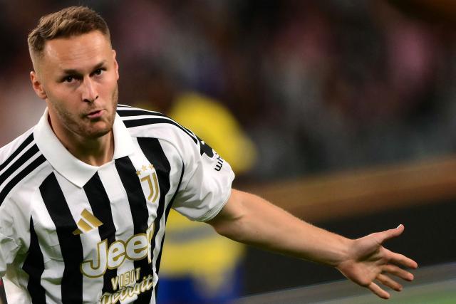 Juventus’ Dutch midfielder #08 Teun Koopmeiners celebrates after scoring Juventus' second goal during the Italian Serie A football match between Juventus and Parma at the Allianz Stadium in Turin, on August 29, 2026. (Photo by Marco Bertorello / AFP)