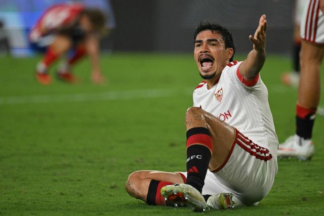 Sevilla's Chilean defender #17 Gabriel Sauzo gestures during the Spanish league football match between Sevilla FC and Club Atletico de Madrid at the Ramon Sanchez Pizjuan stadium in Seville on August 29, 2026. (Photo by JORGE GUERRERO / AFP)