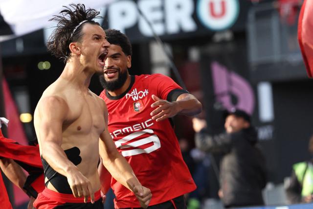 Rennes' French forward #09 Esteban Lepaul celebrates scoring his team's third goal during the French L1 football match between Stade Rennais FC and Le Mans FC at the Roazhon Park stadium in Rennes, western France, on August 30, 2026. (Photo by Alain JOCARD / AFP)