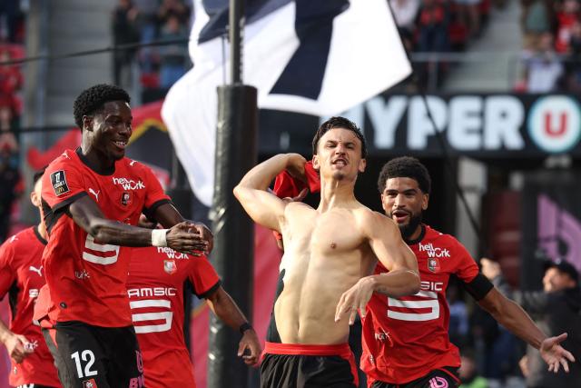 Rennes' French forward #09 Esteban Lepaul (C) celebrates scoring his team's third goal during the French L1 football match between Stade Rennais FC and Le Mans FC at the Roazhon Park stadium in Rennes, western France, on August 30, 2026. (Photo by Alain JOCARD / AFP)