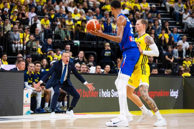 Sweden's head coach Mikko Riipinen reacts during the FIBA 2027 World Cup qualifying basketball match, 2nd round Group L, between Sweden and France at Avicii Arena in Stockholm, on August 30, 2026. (Photo by Jonathan NACKSTRAND / AFP)