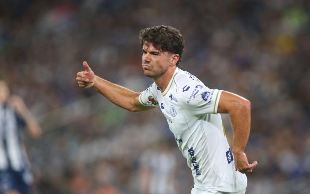 San Luis' Spain forward #22 Rafa Llorente celebrates after scoring his team's second goal during the Liga MX Apertura tournament football match between Monterrey and San Luis, at BBVA stadium in Guadalupe, state of Nuevo Leon, Mexico on August 30, 2026. (Photo by Julio Cesar AGUILAR / AFP)