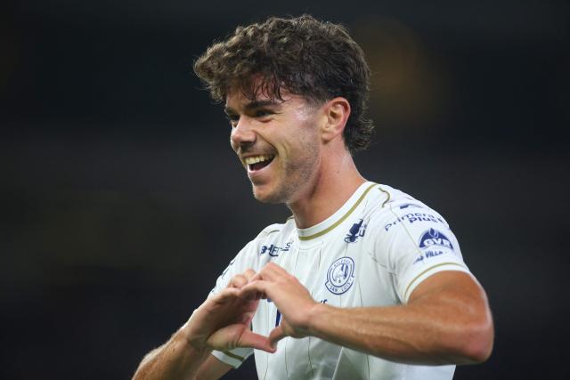 San Luis' Spain forward #22 Rafa Llorente celebrates after scoring his team's second goal during the Liga MX Apertura tournament football match between Monterrey and San Luis, at BBVA stadium in Guadalupe, state of Nuevo Leon, Mexico on August 30, 2026. (Photo by Julio Cesar AGUILAR / AFP)