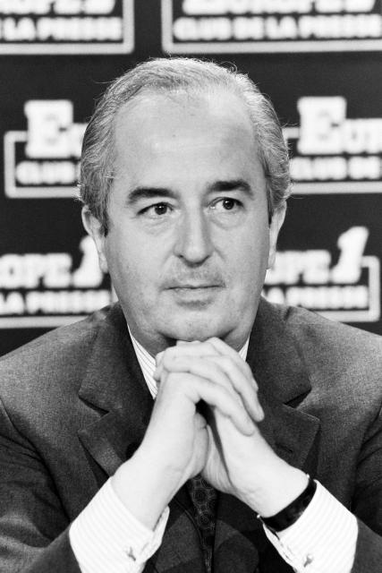 (FILES) French minister of the Economy Edouard Balladur poses during the Club de la Presse Radio program in Europe 1 studios in Paris, on July 6, 1986. Former Prime Minister Edouard Balladur died on August 31, 2026 in Paris at the age of 97, his family told AFP. (Photo by Pierre GUILLAUD / AFP)