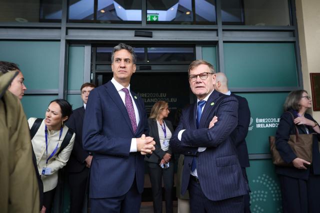 Britain's Foreign Minister Ed Miliband (centre L) meets with Germany's Foreign Minister Johann Wadephul (centre R) at Druids Glen during an informal meeting of foreign affairs ministers in Wicklow, south of Dublin, Ireland, on September 2, 2026. (Photo by Paul Faith / AFP)