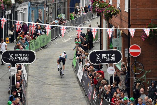 Eventual winner NSN Cyling Team's British rider Lewis Askey takes part in the first stage of the Tour of Britain cycle race in Lincoln, eastern England on September 2, 2026. (Photo by Oli SCARFF / AFP)