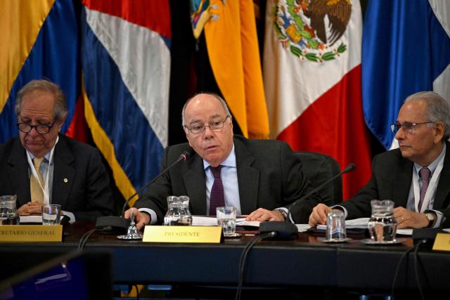 Brazil's Foreign Minister Mauro Vieira (C) speaks during the 20th Meeting of the Council of Foreign Ministers at the Latin American Integration Association (ALADI) headquarters in Montevideo on September 2, 2026. (Photo by Eitan ABRAMOVICH / AFP)