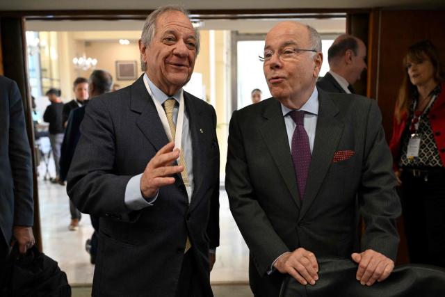 Outgoing ALADI president Uruguayan Sergio Abreu (L) and Brazil's Foreign Minister Mauro Vieira (R) talk during the 20th Meeting of the Council of Foreign Ministers at the Latin American Integration Association (ALADI) headquarters in Montevideo on September 2, 2026. (Photo by Eitan ABRAMOVICH / AFP)