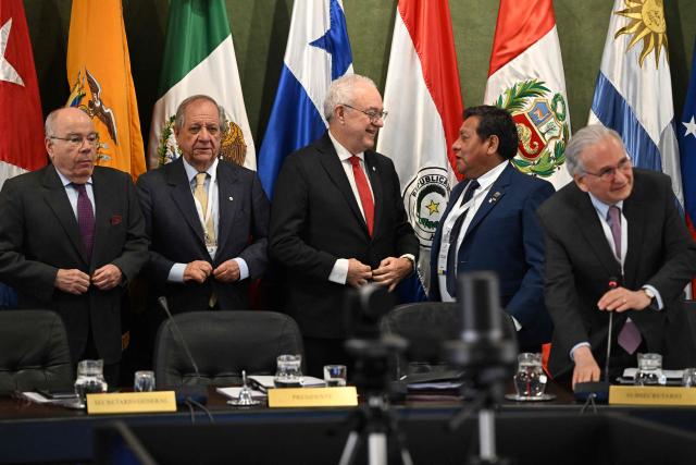 Uruguay's Foreign Minister Mario Lubetkin (C) and Bolivia's Foreign Minister Hector Huanca (2nd-R) talk next to outgoing ALADI president Uruguayan Sergio Abreu (2nd-L) and Brazil's Foreign Minister Mauro Vieira (L) during the 20th Meeting of the Council of Foreign Ministers at the Latin American Integration Association (ALADI) headquarters in Montevideo on September 2, 2026. (Photo by Eitan ABRAMOVICH / AFP)