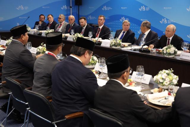 In this pool photograph distributed by the Russian state agency Sputnik, Russia's President Vladimir Putin and Indonesian President Prabowo Subianto hold a meeting on the sidelines of the Eastern Economic Forum in Vladivostok on September 3, 2026. (Photo by Vyacheslav PROKOFYEV / POOL / AFP)