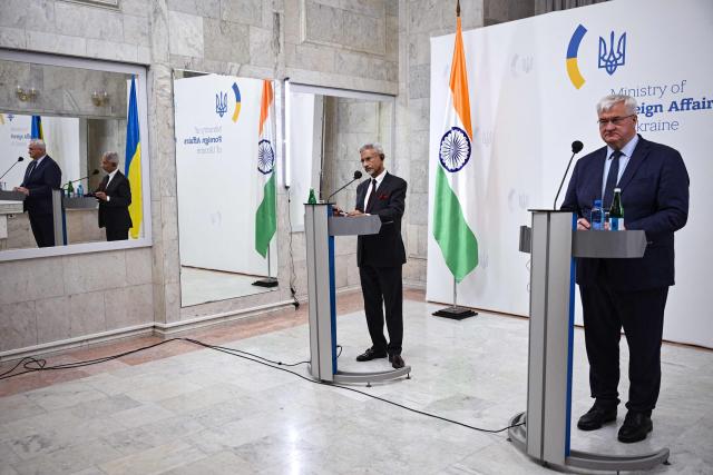 Ukraine's Foreign Affairs Minister Andrii Sybiha (R) and India's External Affairs Minister Subrahmanyam  Jaishankar (L) hold a joint press conference following their meeting in Kyiv on September 3, 2026, amid the Russian invasion of Ukraine. (Photo by Genya SAVILOV / AFP)