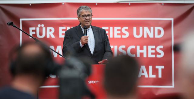 Former German Minister for Foreign Affairs and Vice-Chancellor Sigmar Gabriel speaks during a campaign event of the Social Democratic Party (SPD) before the State elections in Saxony-Anhalt in Wernigerode, eastern Germany on September 3, 2026. The 2026 Saxony-Anhalt state election to elect the 9th Landtag of Saxony-Anhalt will be held on September 6, 2026. (Photo by Ronny HARTMANN / AFP)