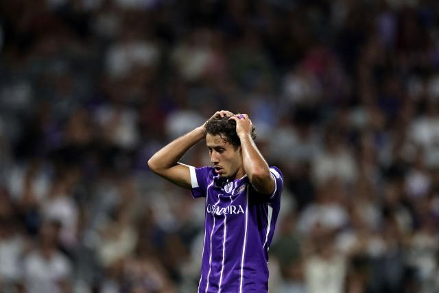 Toulouse's French midfielder #37 Ilyas Azizi reacts during the French L1 football match between Toulouse Football Club (TFC) and Lille LOSC at the Stadium in Toulouse, southwestern France, on September 3, 2026. (Photo by Valentine CHAPUIS / AFP)