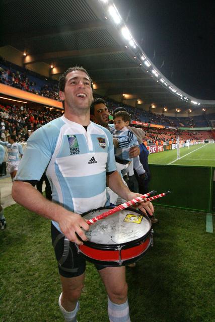 (FILES) Argentina's winger Federico Martin Aramburu celebrates at the end of the rugby union World Cup third place final match France vs. Argentina, 19 October 2007 at the Parc des Princes stadium in Paris. Argentina won 34-10. Two ultra-right-wing activists, Loik Le Priol, 32, and Romain Bouvier, 35, will go on trial on September 7, 2026, in front of the Assize Court, France's criminal court, over the deadly shooting of former Argentine rugby international Federico Martin Aramburu following in March 2022 in Paris. (Photo by Paul ELLIS / AFP)