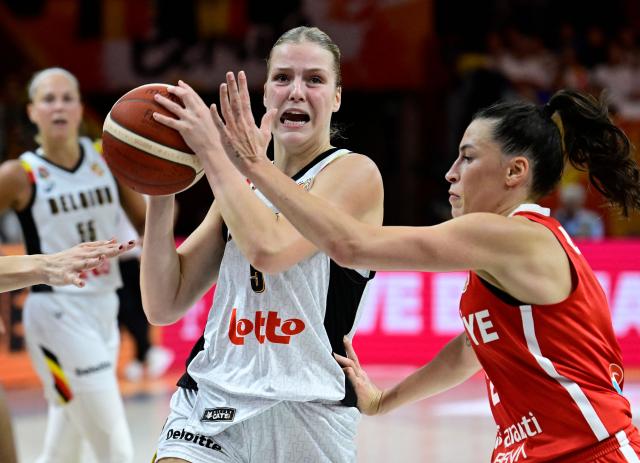 Turkey's shooting guard #02 Sevgi Uzun (R) tries to block Belgium's power forward #05 Nastja Claessens during the 2026 FIBA Women's Basketball World Cup Group C match between Belgium and Turkey at the Max-Schmeling-Halle in Berlin on September 4, 2026. (Photo by John MACDOUGALL / AFP)