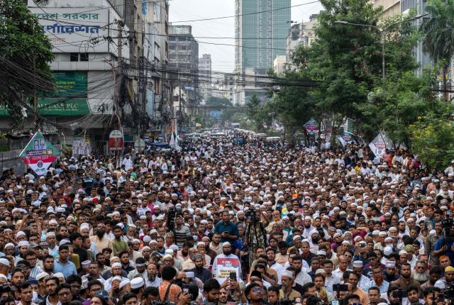 Opposition alliance members gather in Dhaka on September 5, 2026, during a march bound for Chittagong to protest gas, electricity and fertiliser crisis amid the Middle East war and to demand implementation of the July Charter. Amid an acute crisis of gas, electricity and fertiliser, thousands of members of Bangladesh’s opposition alliance launched a long march on September 5, marking the first major political movement since the Bangladesh Nationalist Party (BNP)-led government assumed office six months ago. (Photo by ABDUL GONI / AFP)