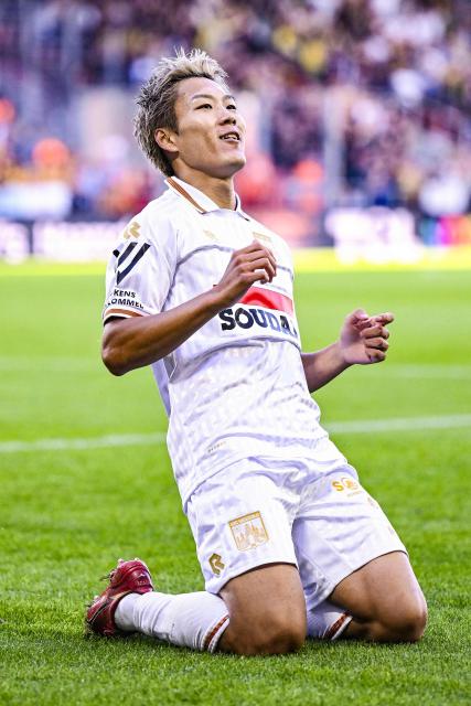 KVC Westerlo's Japanese midfielder #13 Isa Sakamoto celebrates scoring a goal during the Belgian "Pro League" First Division football match between KV Mechelen and KVC Westerlo at Achter De Kazerne in Mechelen on September 5, 2026. (Photo by Tom Goyvaerts / BELGA / AFP) / Belgium OUT