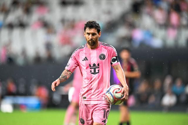 Inter Miami's Argentine forward #10 Lionel Messi prepares to shoot a corner kick during a Major League Soccer (MLS) regular season football match between Inter Miami CF and Atlanta United FC at Nu Stadium in Miami, Florida, on September 5, 2026. (Photo by CHANDAN KHANNA / AFP)